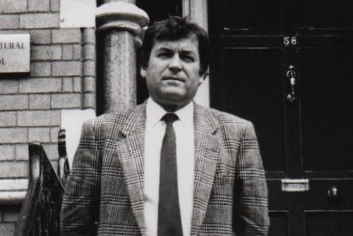 España ha descuidado la proyección exterior de su extraordinaria cultura y el Ministerio del ramo ha sido considerado como una ”María” en la que colocar  a alguna ministra-florero,