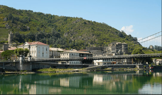 Surcar el Ródano a bordo de Riverside Ravel: Una experiencia inolvidable que combina cultura, lujo y confort
