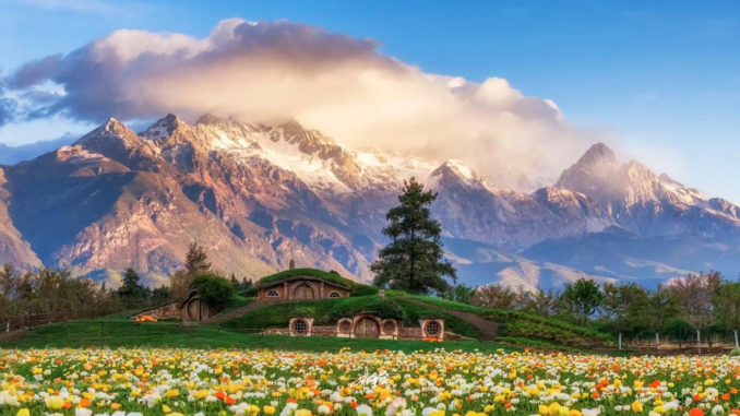 Los vuelos en helicóptero dinamizan el mercado turístico de la ciudad china de Lijiang