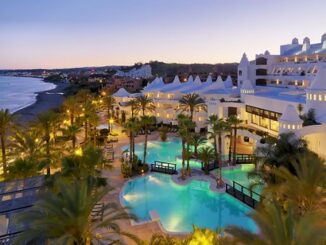 Estos son los mejores hoteles para hacer una escapada con cena de España, según Aladinia.com